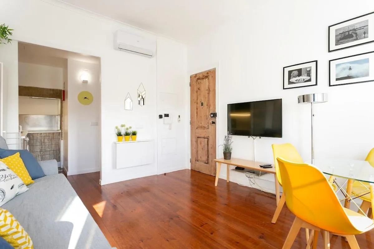 Cozy And Bright 1Bdr Flat In Typical Neighborhood! Apartment Lisbon 0*,  Portugal