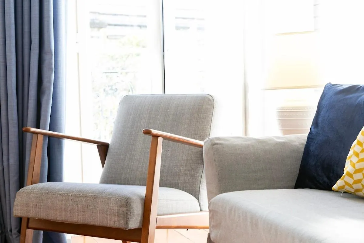 Cozy And Bright 1Bdr Flat In Typical Neighborhood! Apartment Lisbon